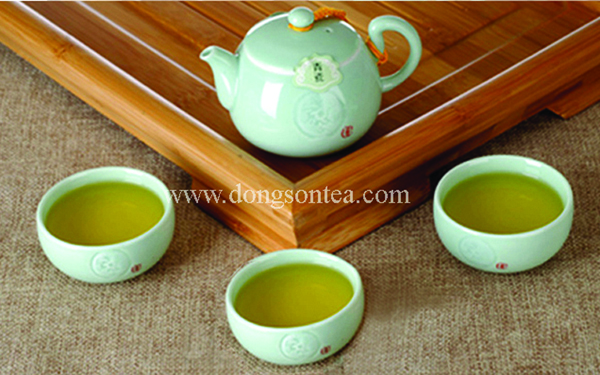 Three Items Green Glazing Tea Ware Set