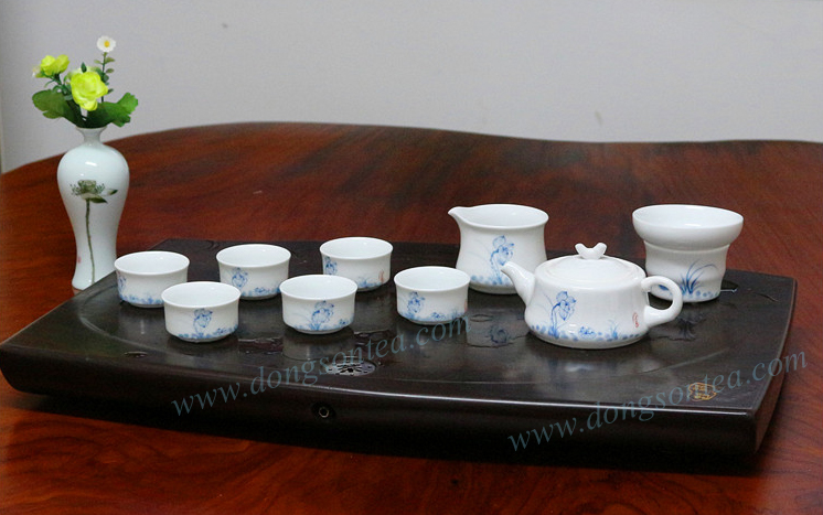 Hand-painted lotus tea set