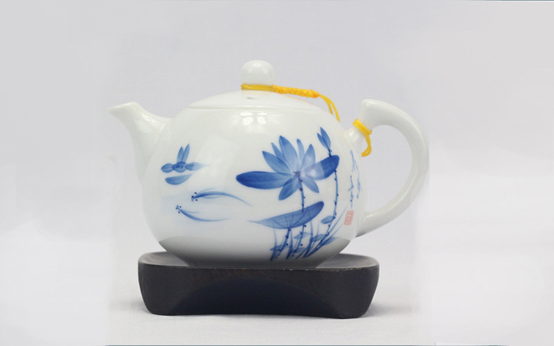 Lotus Teapot 01