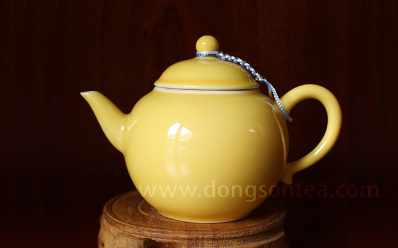 Yellow Porcelain Tea Ware