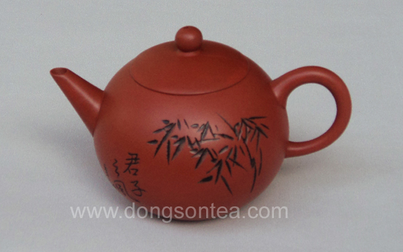 Traditional ceramic tea pot  T1