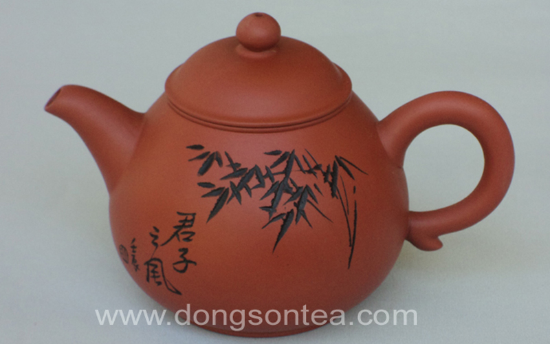 Traditional ceramic tea pot L4