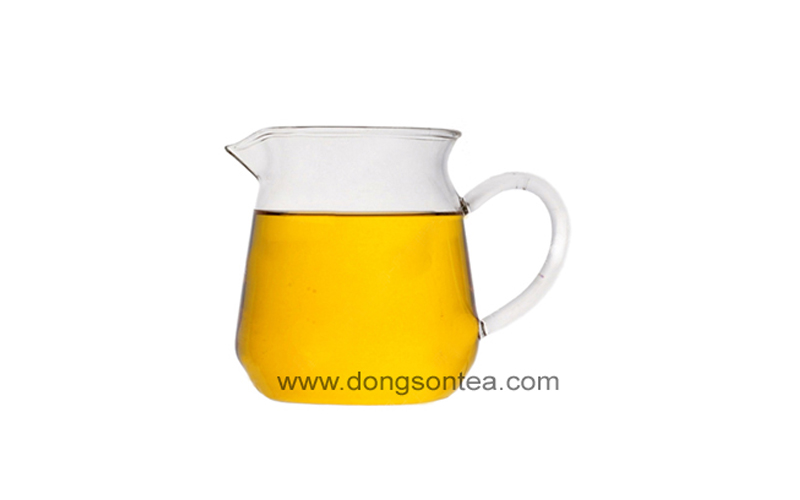 Glass pitcher 001